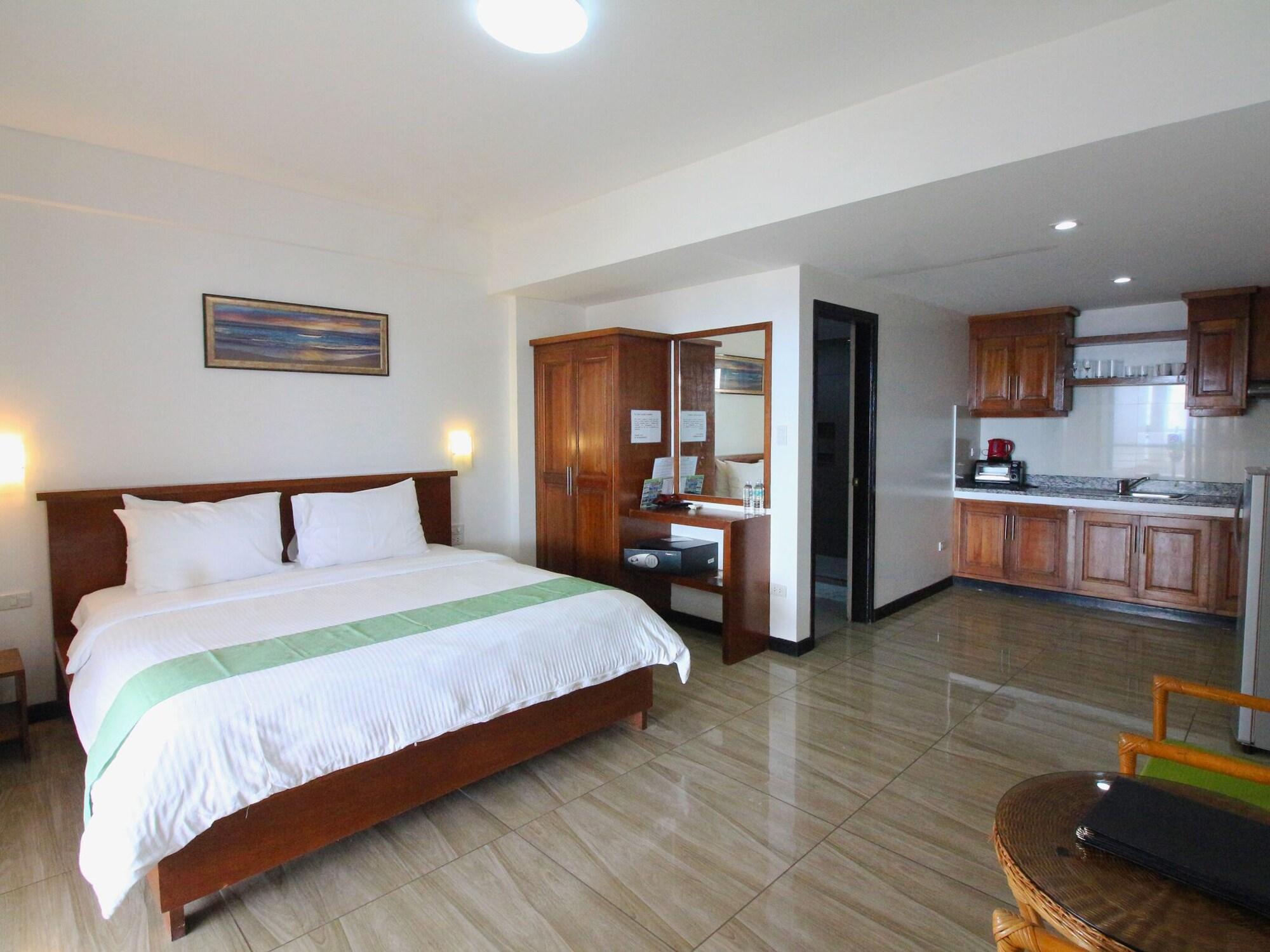 Manarra Sea View Resort Puerto Galera Exteriör bild