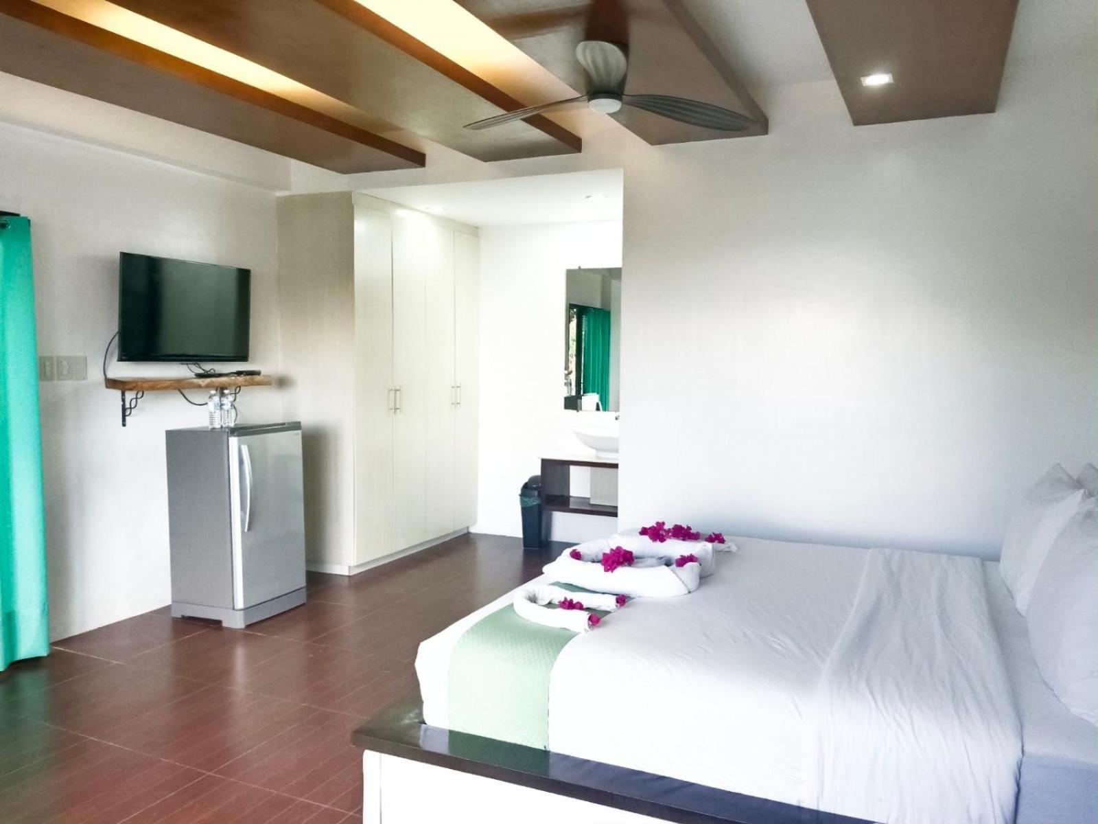 Manarra Sea View Resort Puerto Galera Exteriör bild
