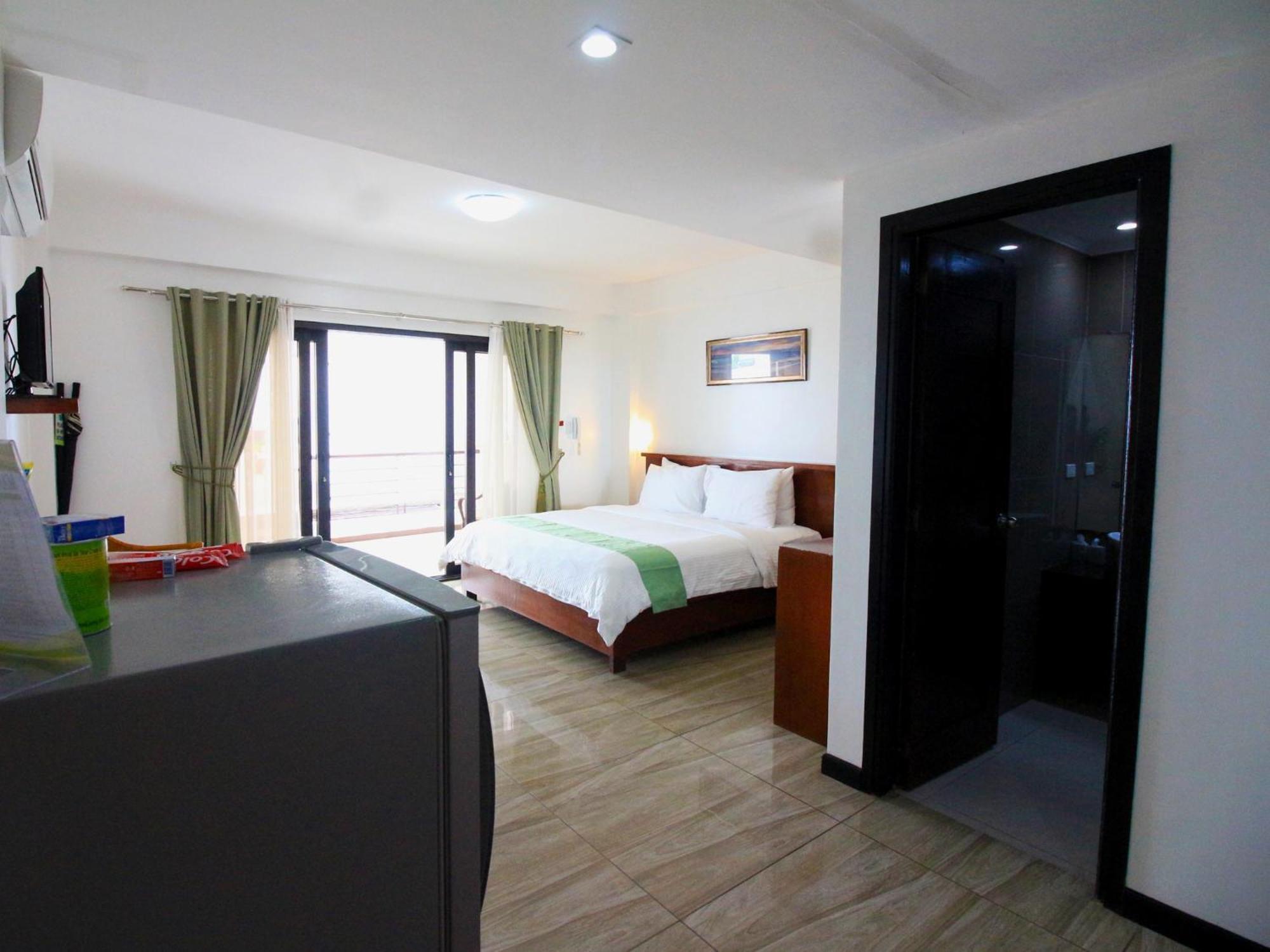 Manarra Sea View Resort Puerto Galera Exteriör bild
