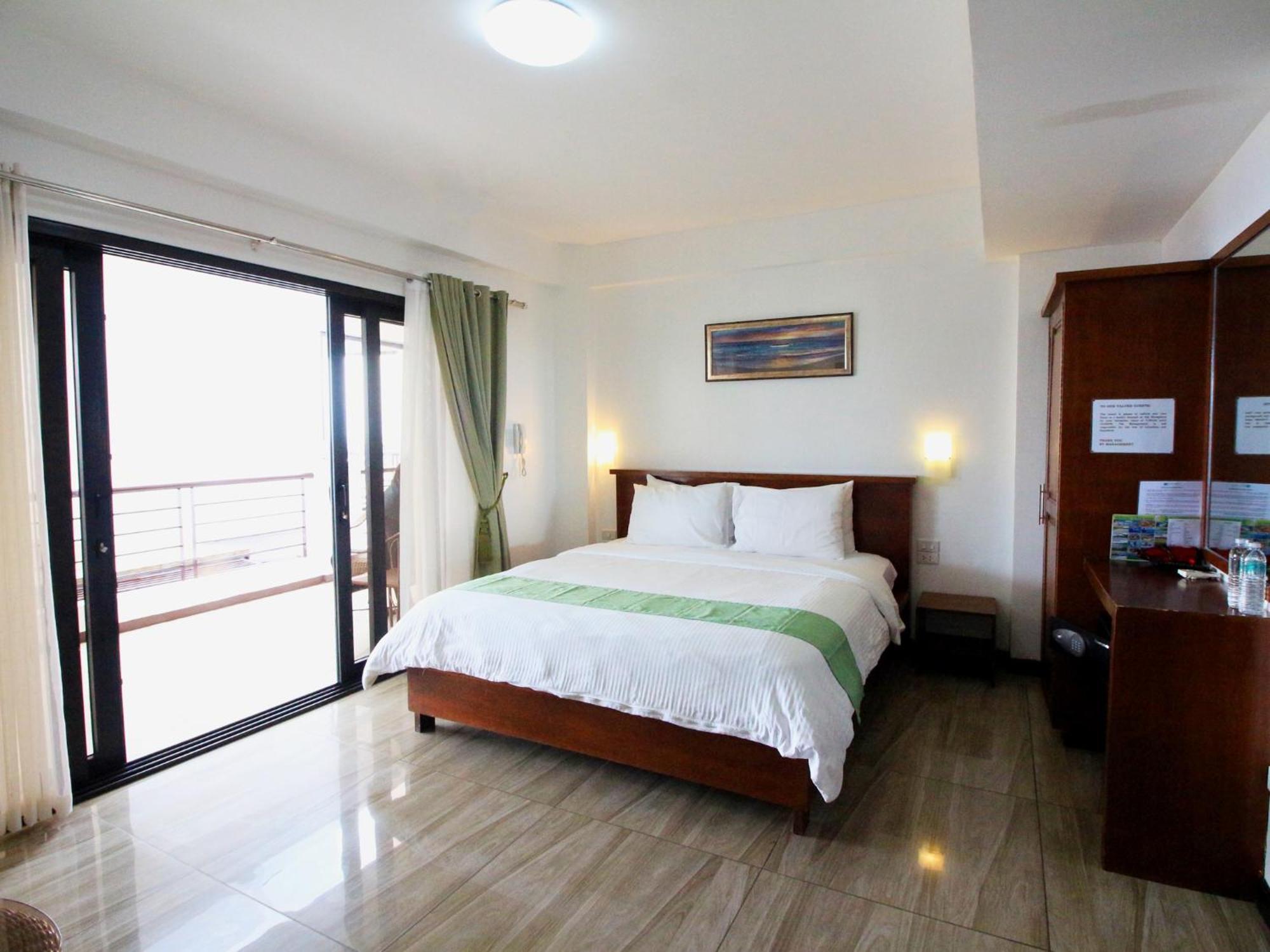 Manarra Sea View Resort Puerto Galera Exteriör bild