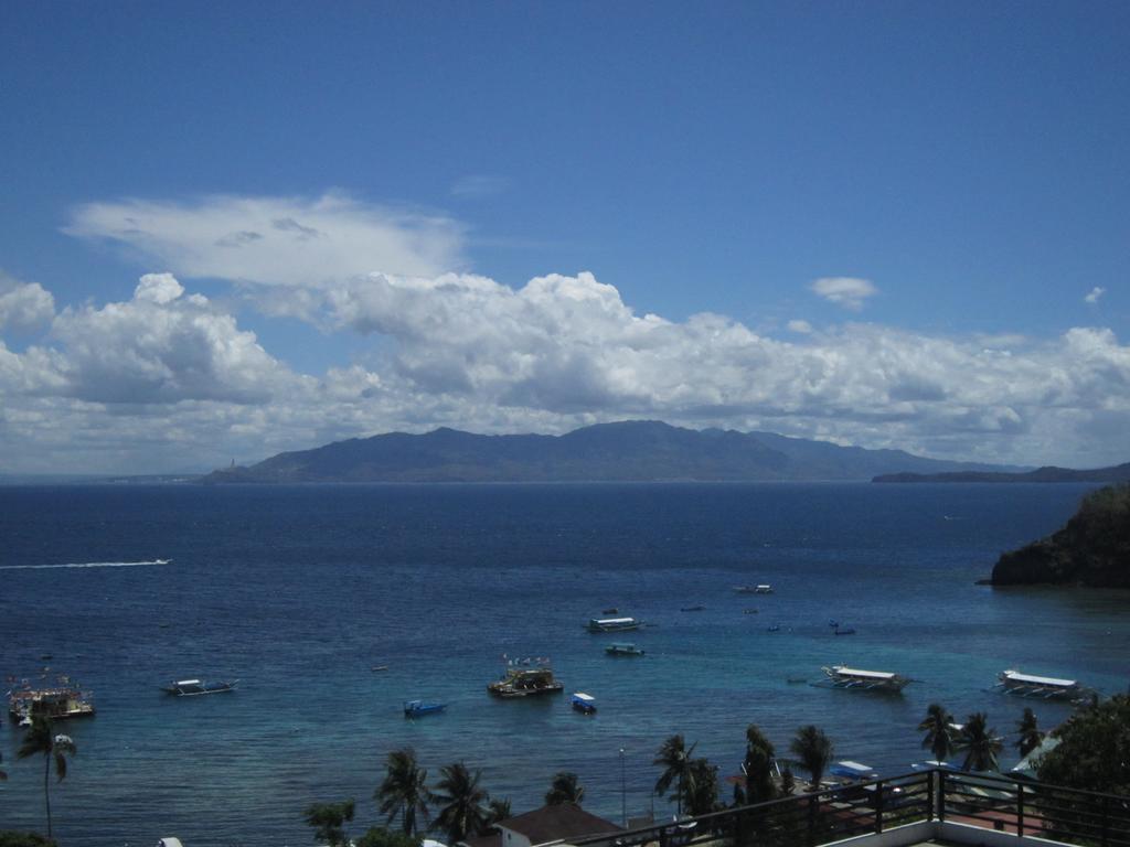 Manarra Sea View Resort Puerto Galera Exteriör bild